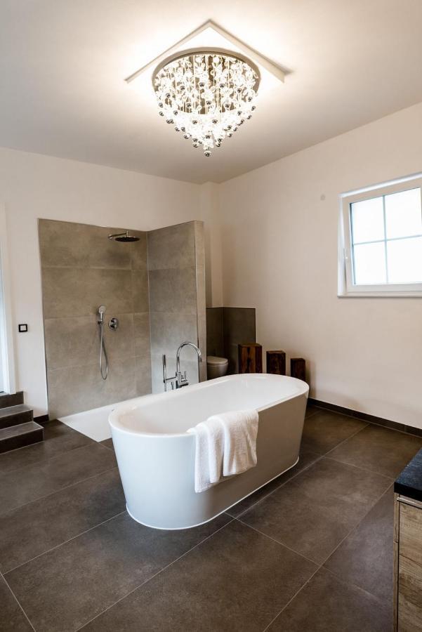 Rosenchalet Leinach ภายนอก รูปภาพ