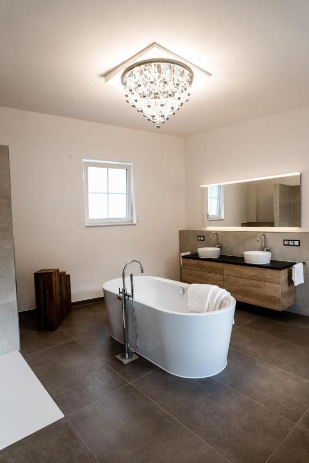 Rosenchalet Leinach ภายนอก รูปภาพ